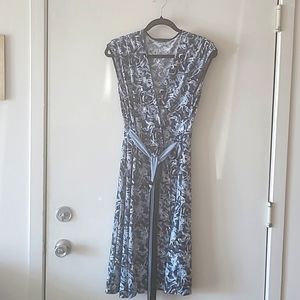BCBG MAXAZRIA SZ M EUC
